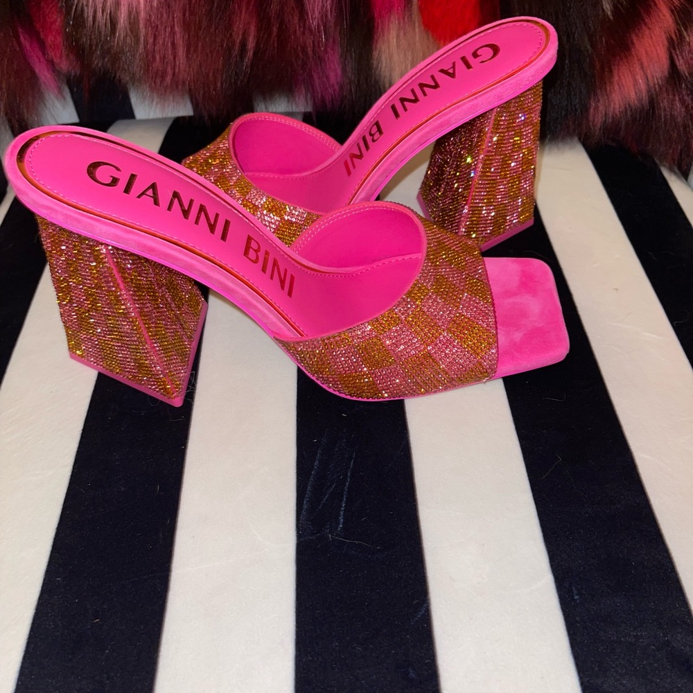 NWOT Gianni Bini Caylor